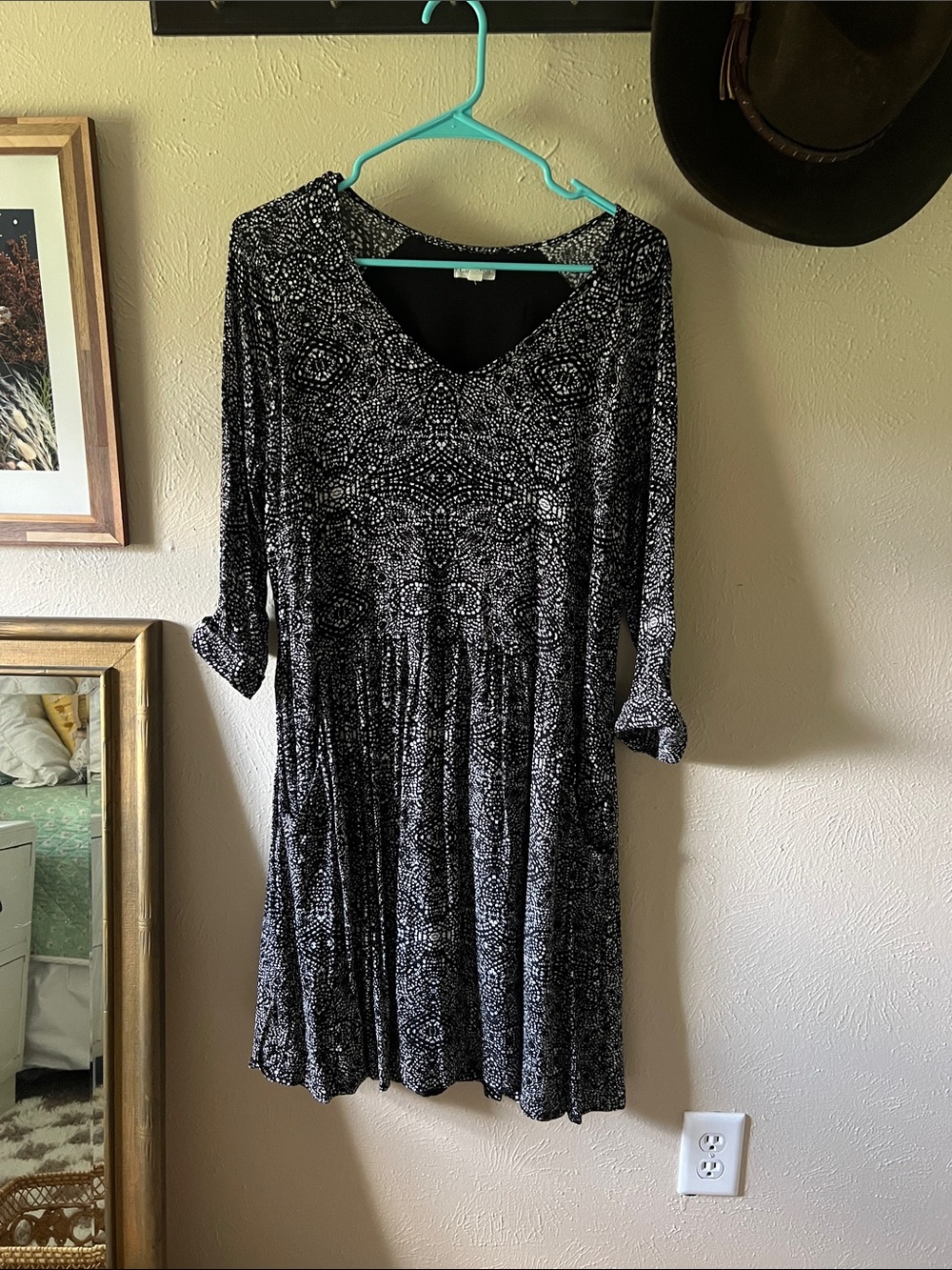 Garnet Hill Black and White Printed Long Sleeve Dress